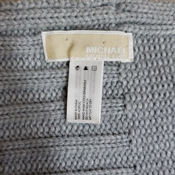 Michael Kors Scarf - Picture 3 of 4